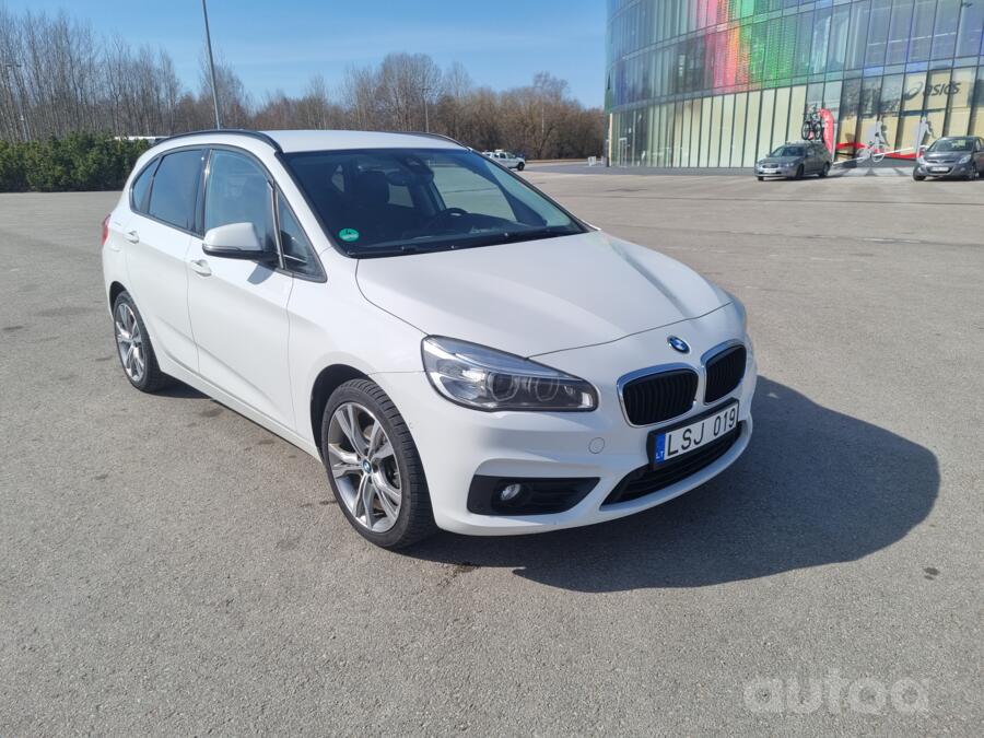 BMW 2 Series Active Tourer F45 Minivan