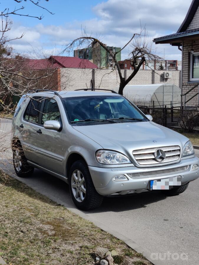 Mercedes-Benz M-Class W163 Crossover 5-doors
