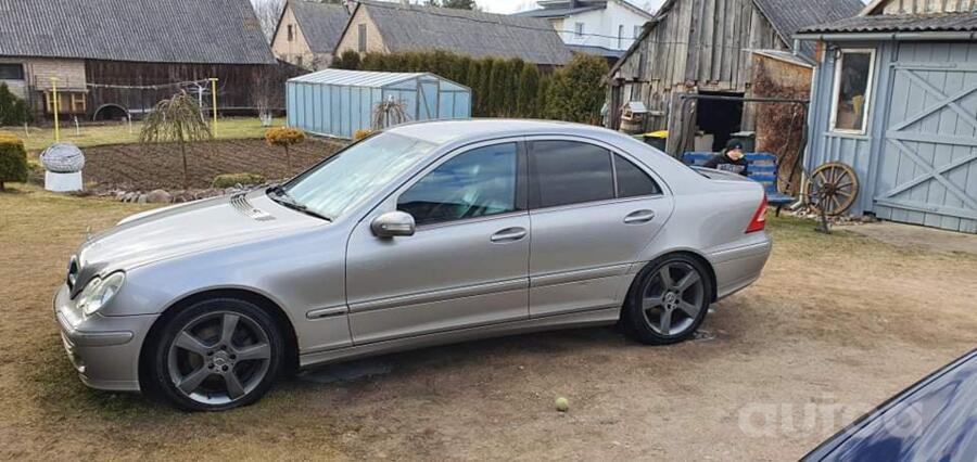 Mercedes-Benz C-Class W203/S203/CL203 Sedan 4-doors