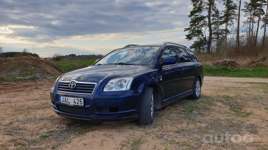 Toyota Avensis 2 generation wagon