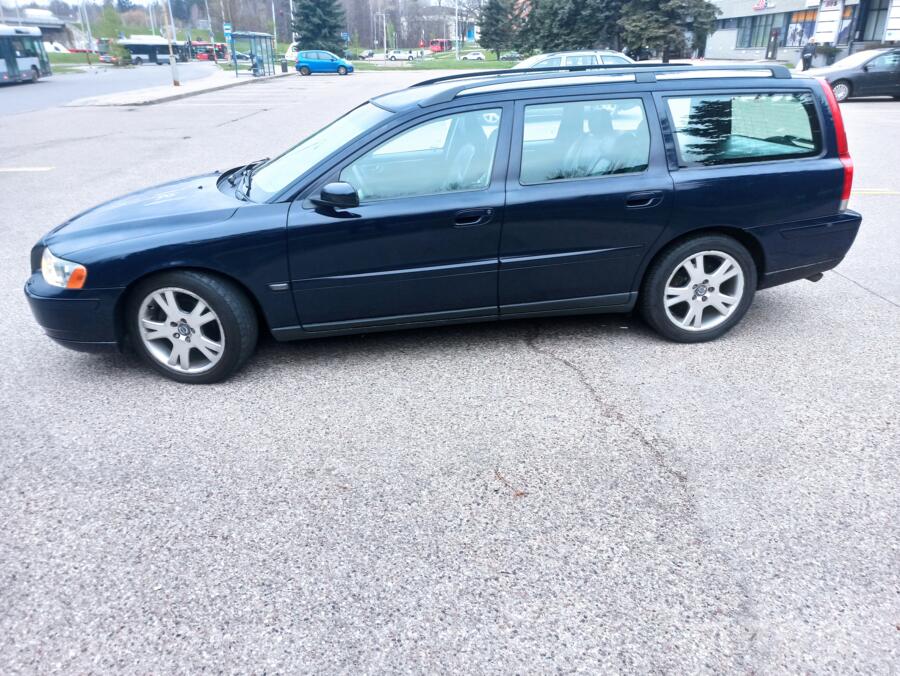 Volvo V70 2 generation [restyling] wagon 5-doors