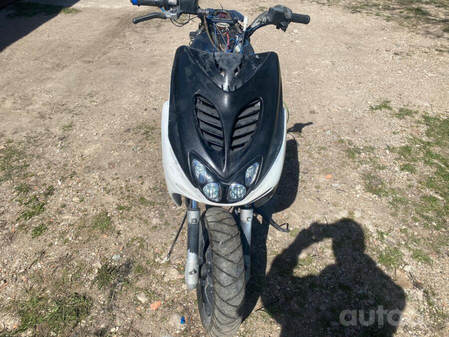 Yamaha Aerox