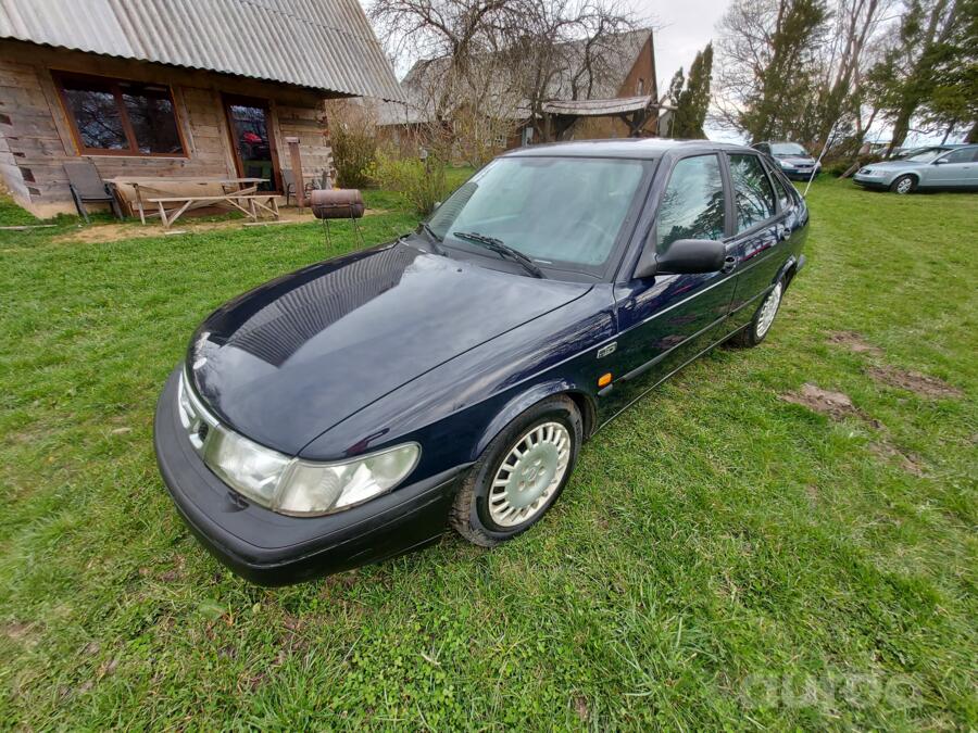 Saab 900 2 generation Hatchback