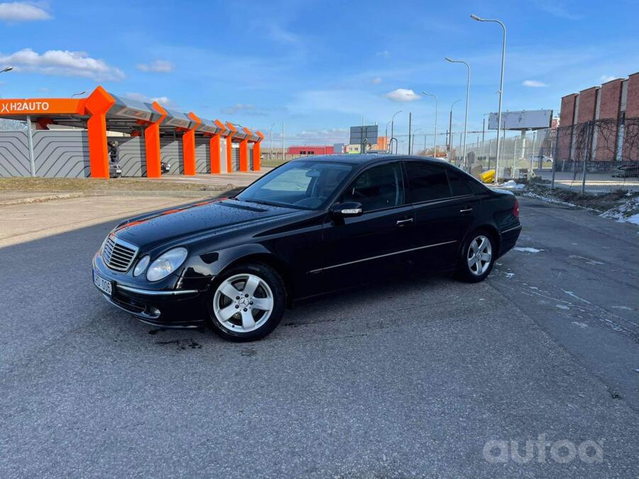Mercedes-Benz E-Class W211 Sedan