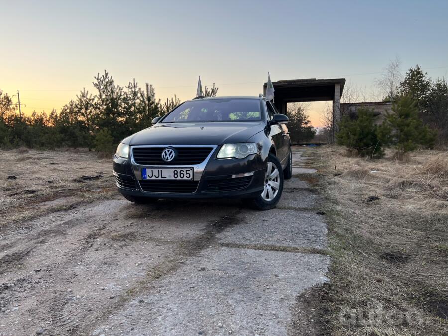 Volkswagen Passat B6 wagon 5-doors