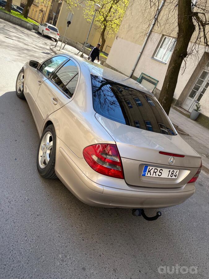 Mercedes-Benz E-Class W211 Sedan