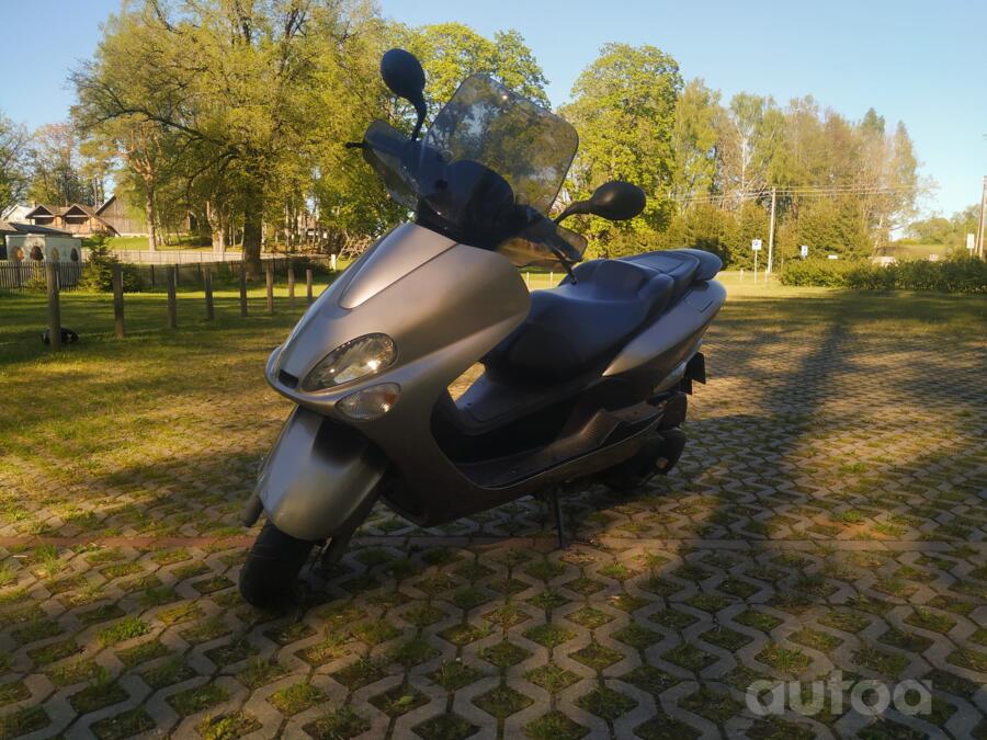 Yamaha MAJESTY