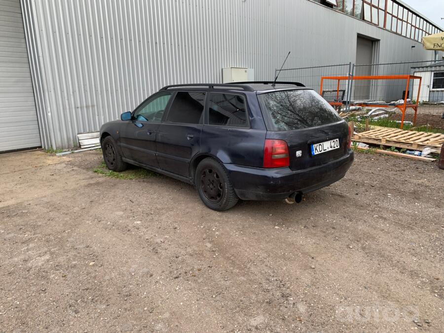 Audi A4 B5 Avant wagon 5-doors