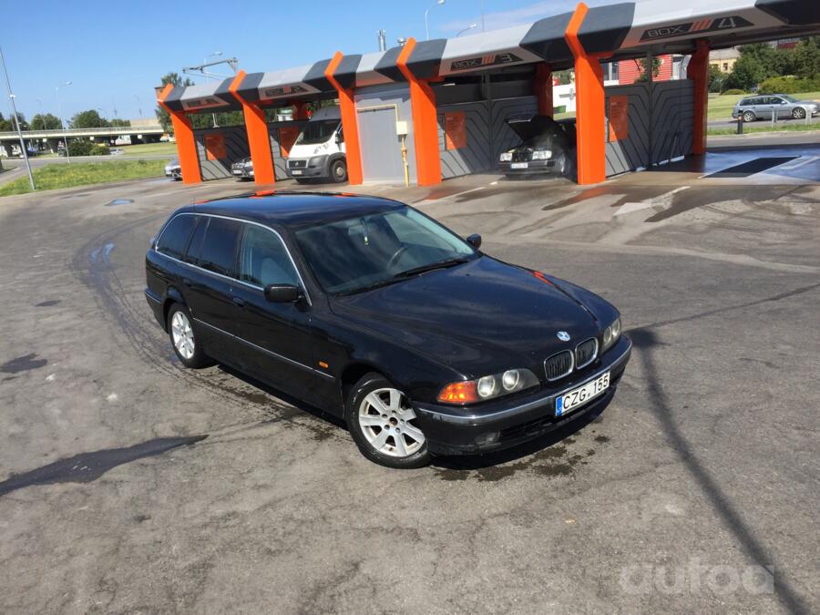 BMW 5 Series E39 Touring wagon