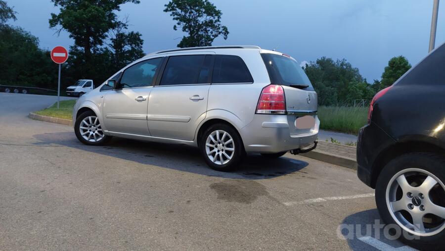 Opel Zafira B Minivan 5-doors
