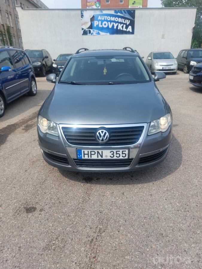 Volkswagen Passat B6 wagon 5-doors