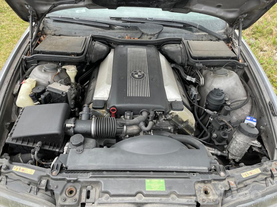 BMW 5 Series E39 Sedan 4-doors