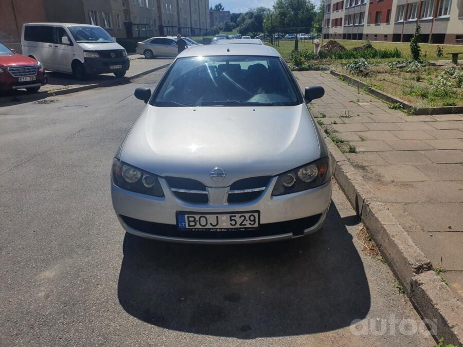 Nissan Almera N15 Hatchback 3-doors