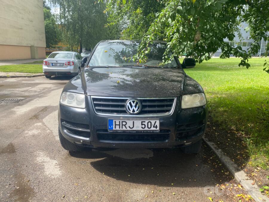 Volkswagen Touareg 1 generation Crossover