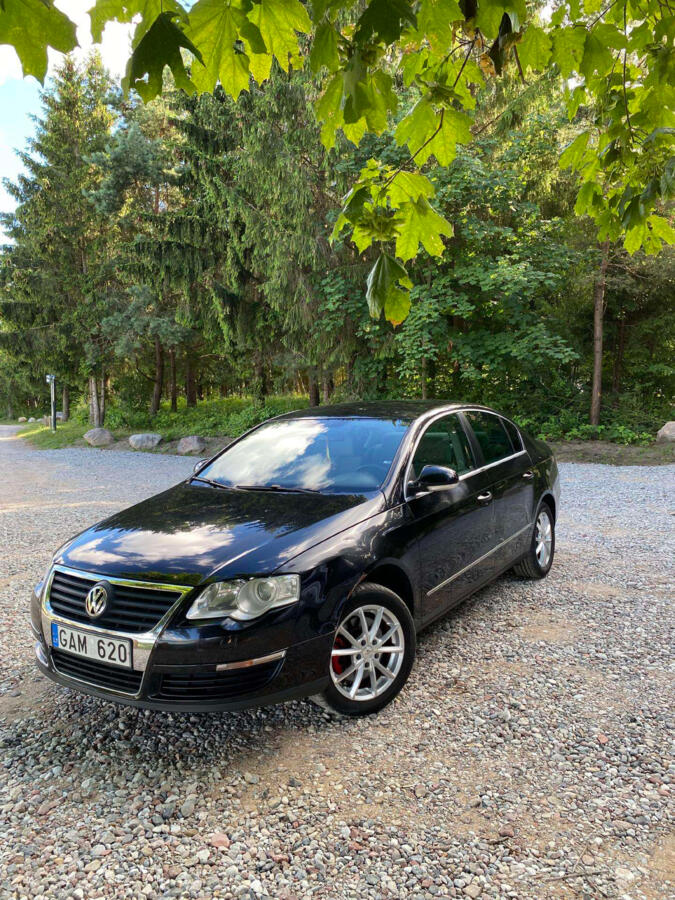 Volkswagen Passat B6 Sedan 4-doors