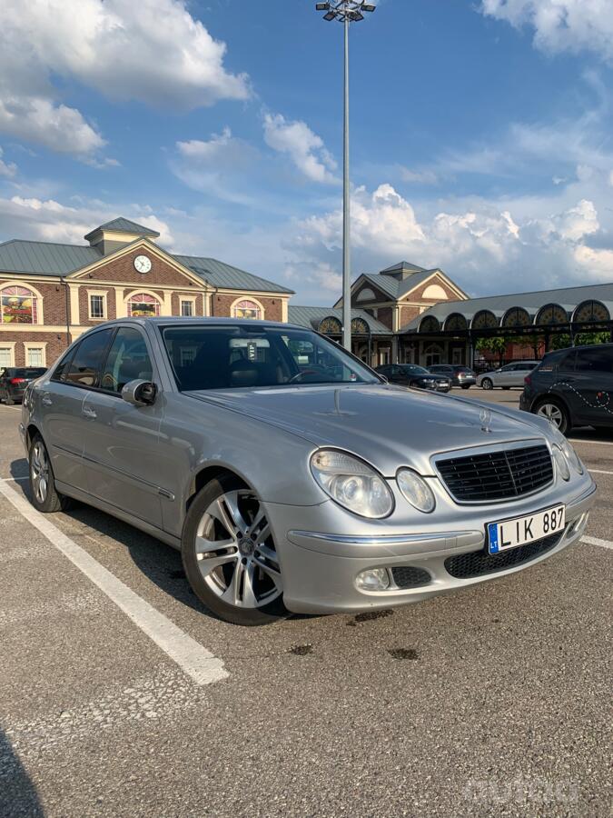 Mercedes-Benz E-Class W211 Sedan