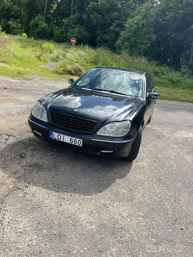 Mercedes-Benz S-Class W220 Sedan