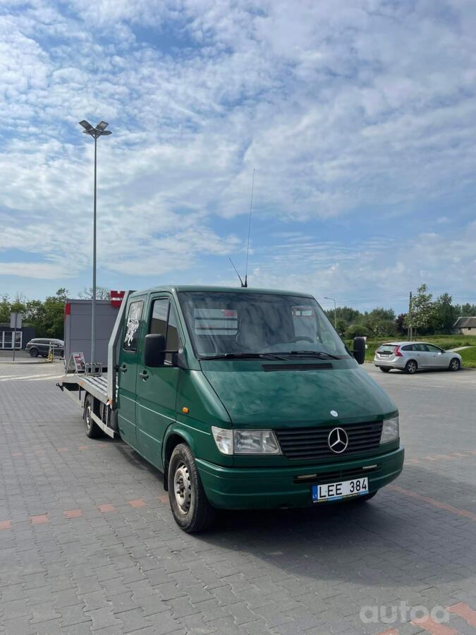 Mercedes-Benz Sprinter First generation