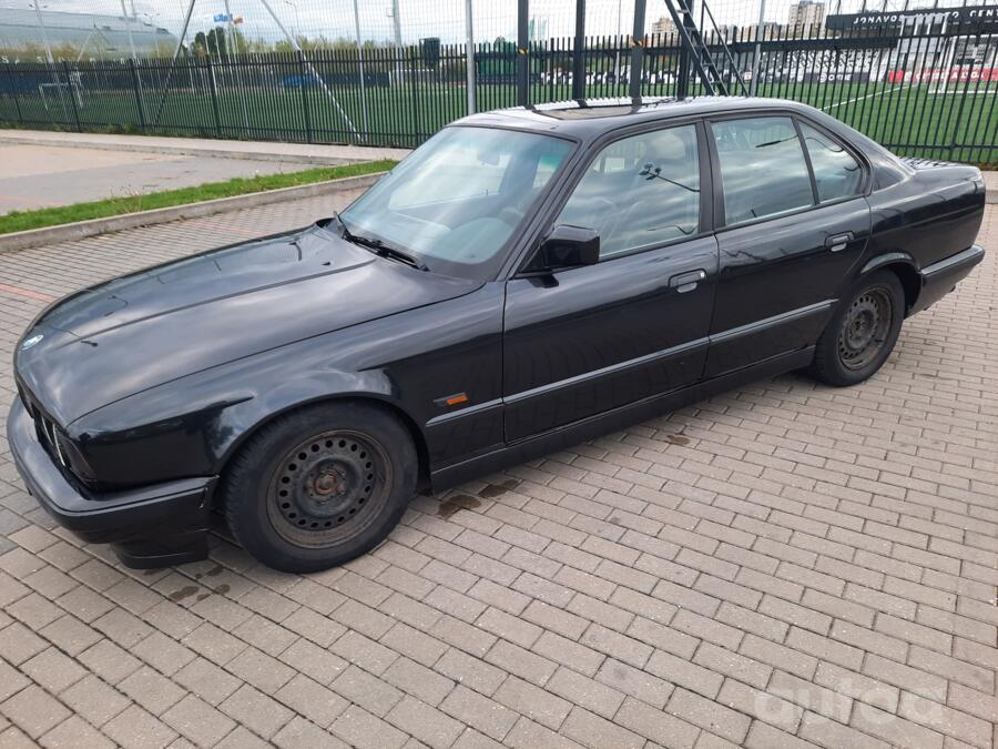 BMW 5 Series E34 Sedan