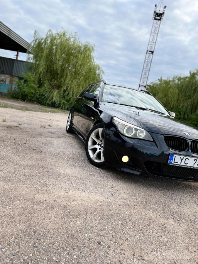 BMW 5 Series E60/E61 Touring wagon