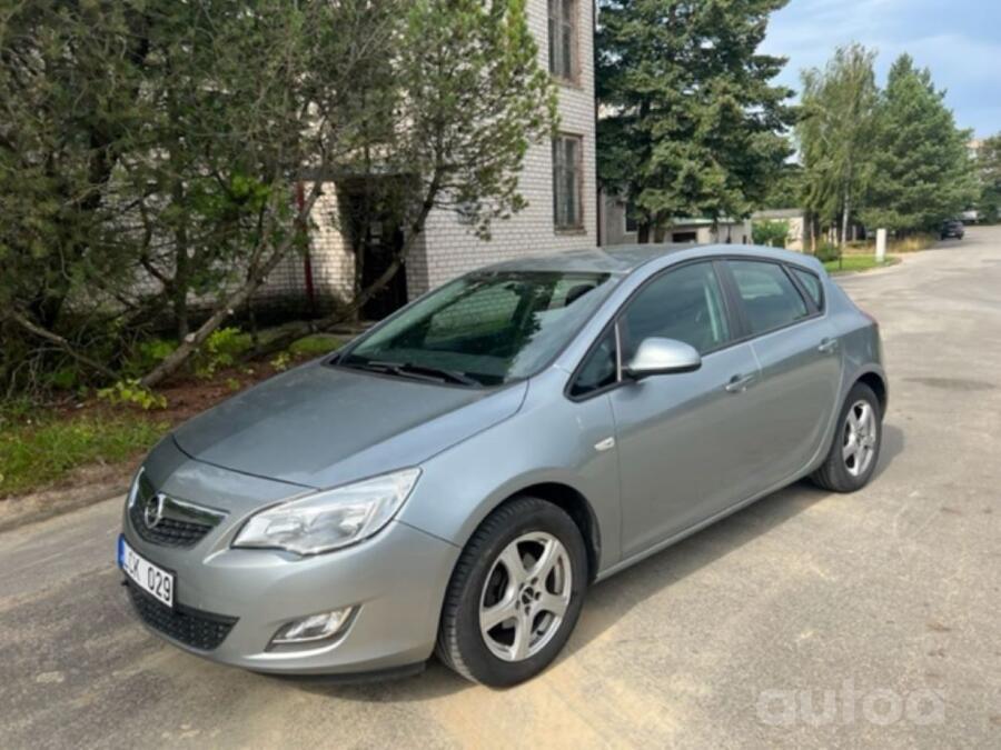 Opel Astra J [restyling] Hatchback 5-doors