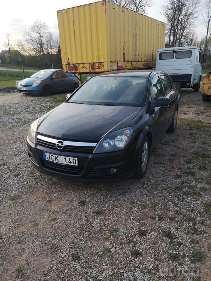 Opel Astra H Hatchback