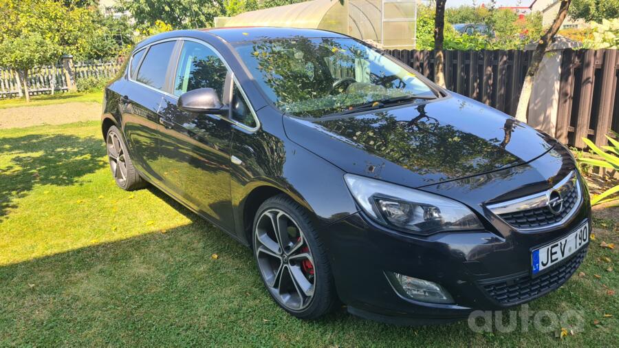 Opel Astra J Hatchback 5-doors