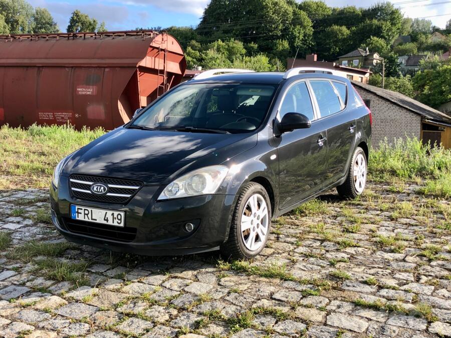 Kia Cee'd 1 generation SW wagon