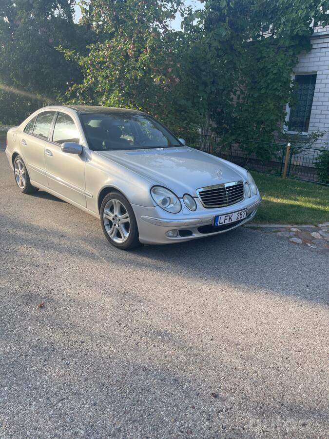 Mercedes-Benz E-Class W211 Sedan