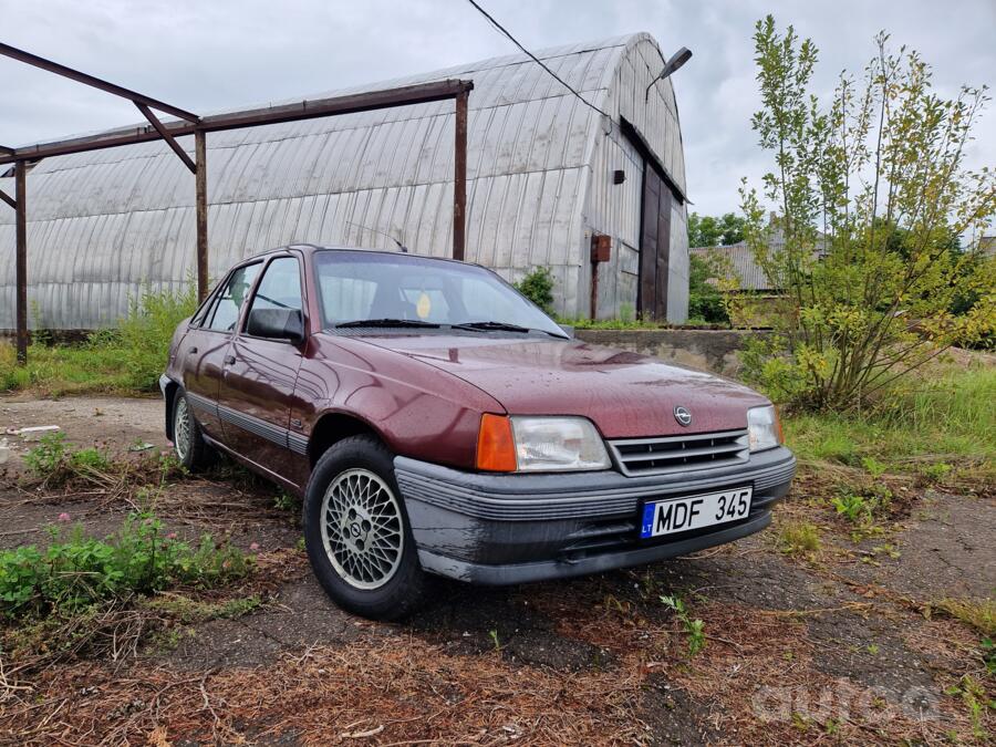 Opel Kadett E Sedan