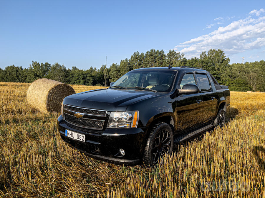 Chevrolet Avalanche 2 generation Pickup
