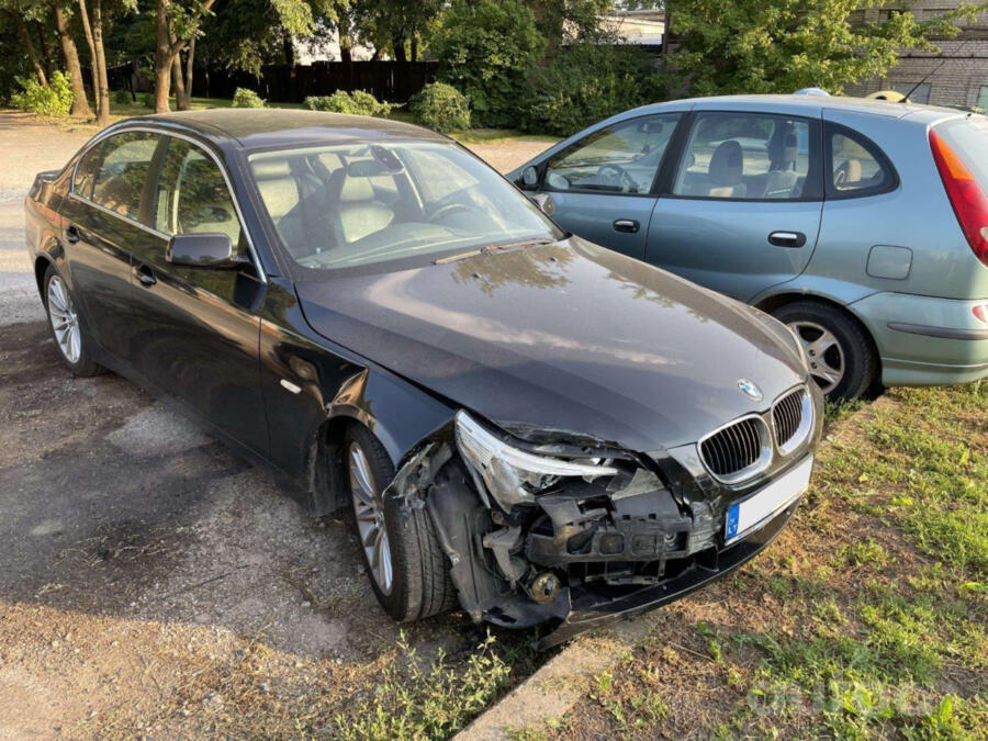 BMW 5 Series E60/E61 Sedan
