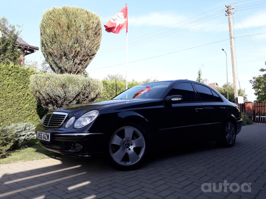 Mercedes-Benz E-Class W211 Sedan