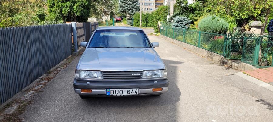Mazda 929 LA4 Sedan