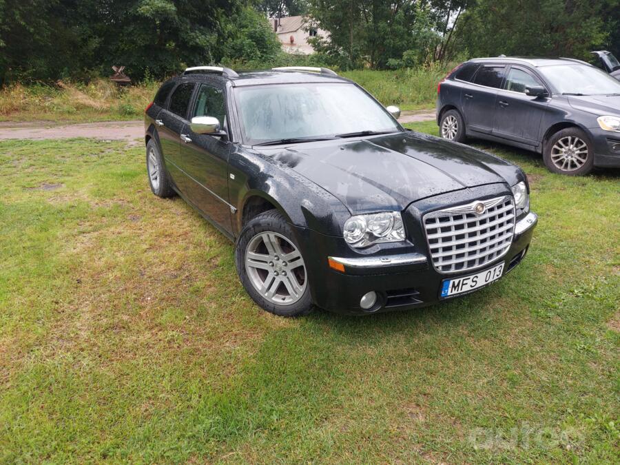 Chrysler 300C 1 generation wagon