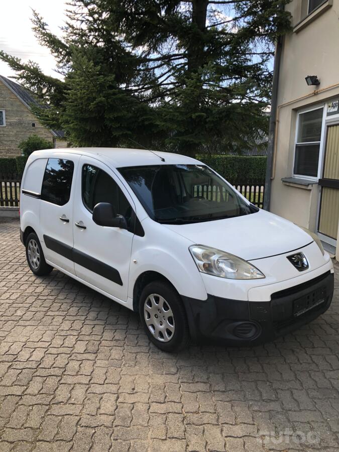 Peugeot Partner 2 generation Tepee minivan