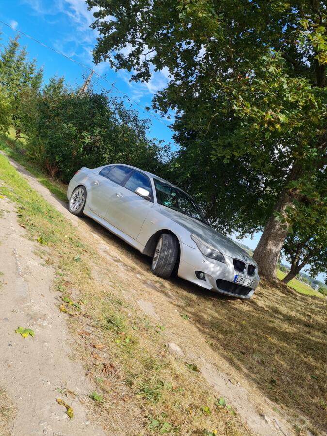 BMW 5 Series E60/E61 Sedan