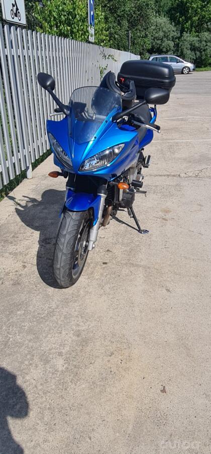 Yamaha FZ