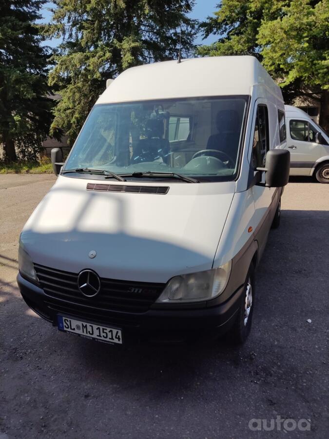 Mercedes-Benz Sprinter First generation