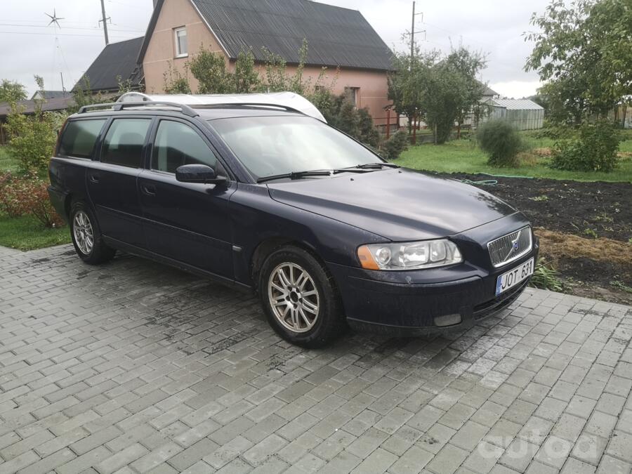 Volvo V70 2 generation wagon