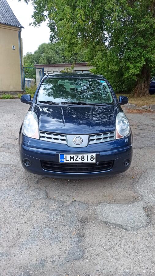 Nissan Note E11 Hatchback