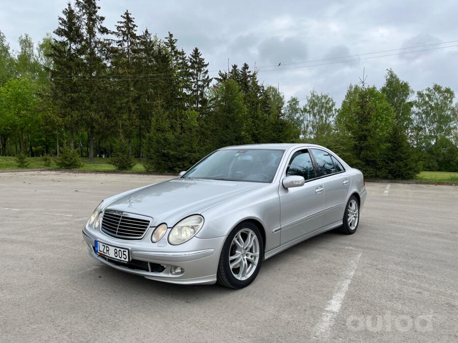 Mercedes-Benz E-Class W211 Sedan