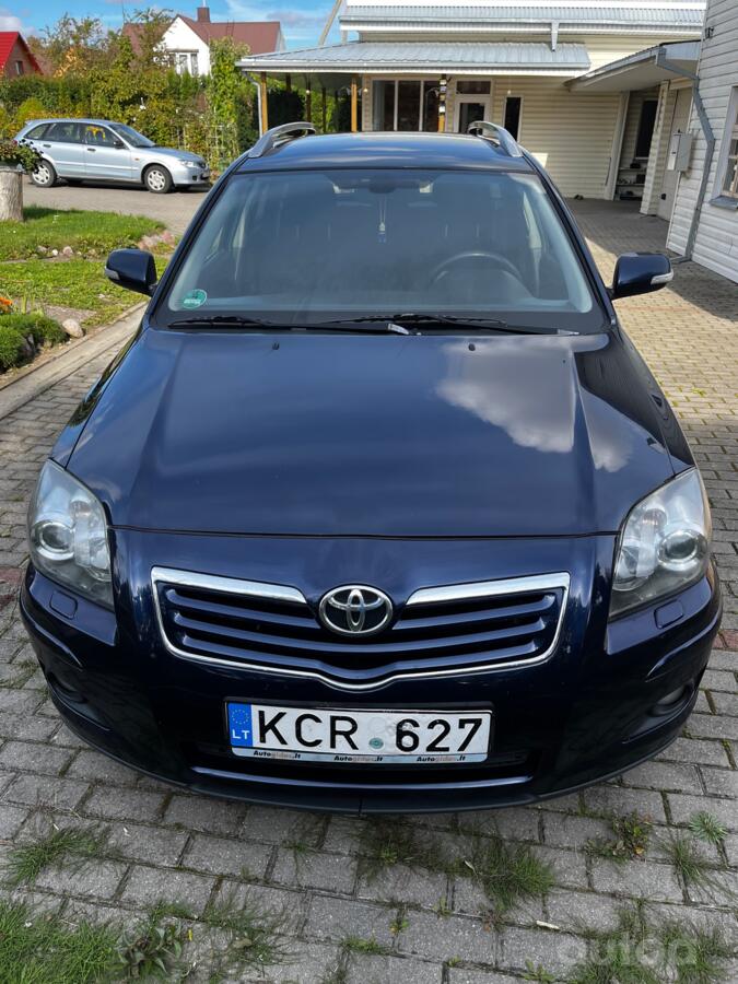 Toyota Avensis 2 generation [restyling] Liftback