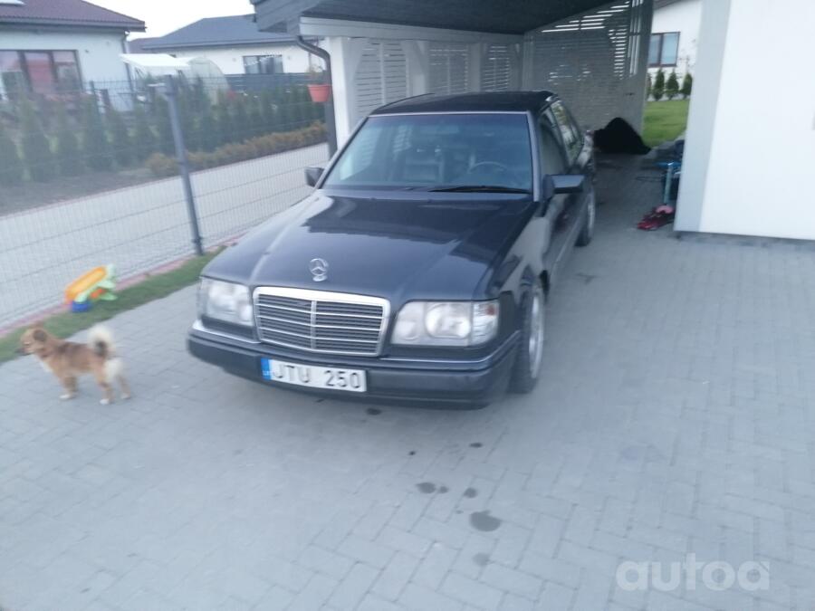 Mercedes-Benz W124 1 generation