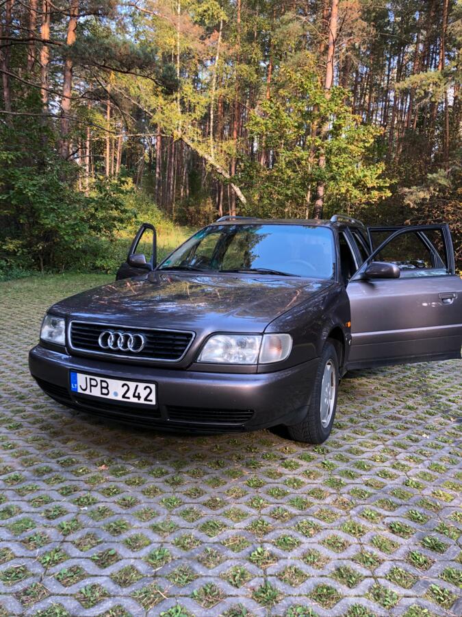 Audi A6 A4/C4 wagon