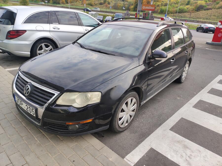 Volkswagen Passat B6 wagon 5-doors