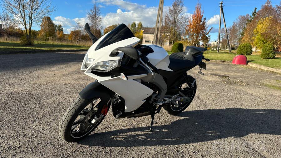 Aprilia RS