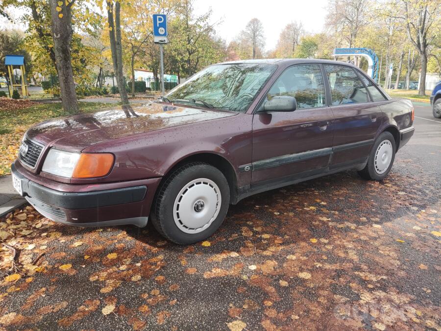 Audi 100 4A/C4 Sedan