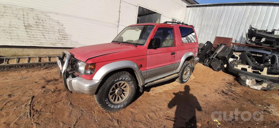 Mitsubishi Pajero 2 generation Metal Top SUV 3-doors