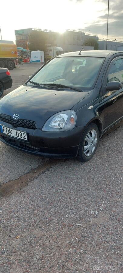 Toyota Yaris 1 generation